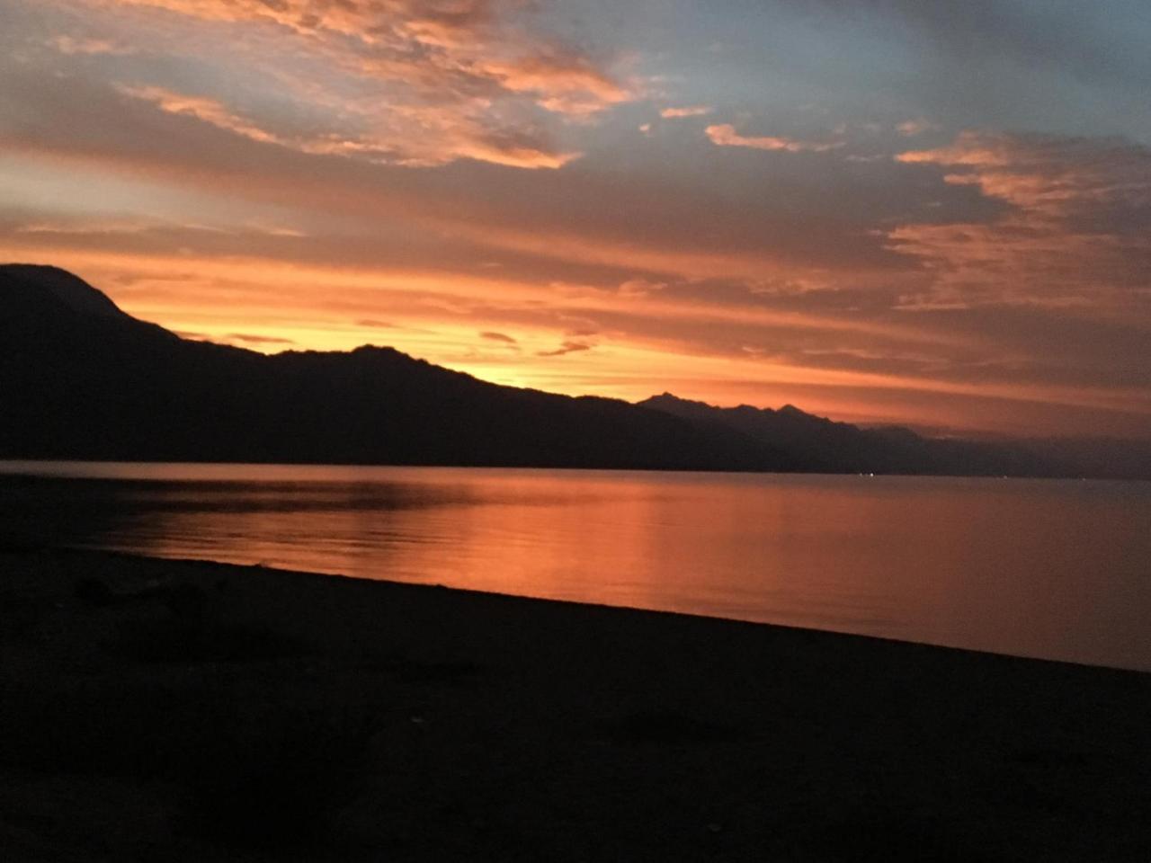 Matema Lake Shore Resort Exteriér fotografie